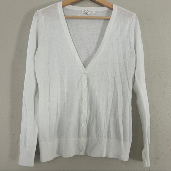 🦋 Forever 21 White Cardigan Neutral Casual Small - Picture 1 of 4